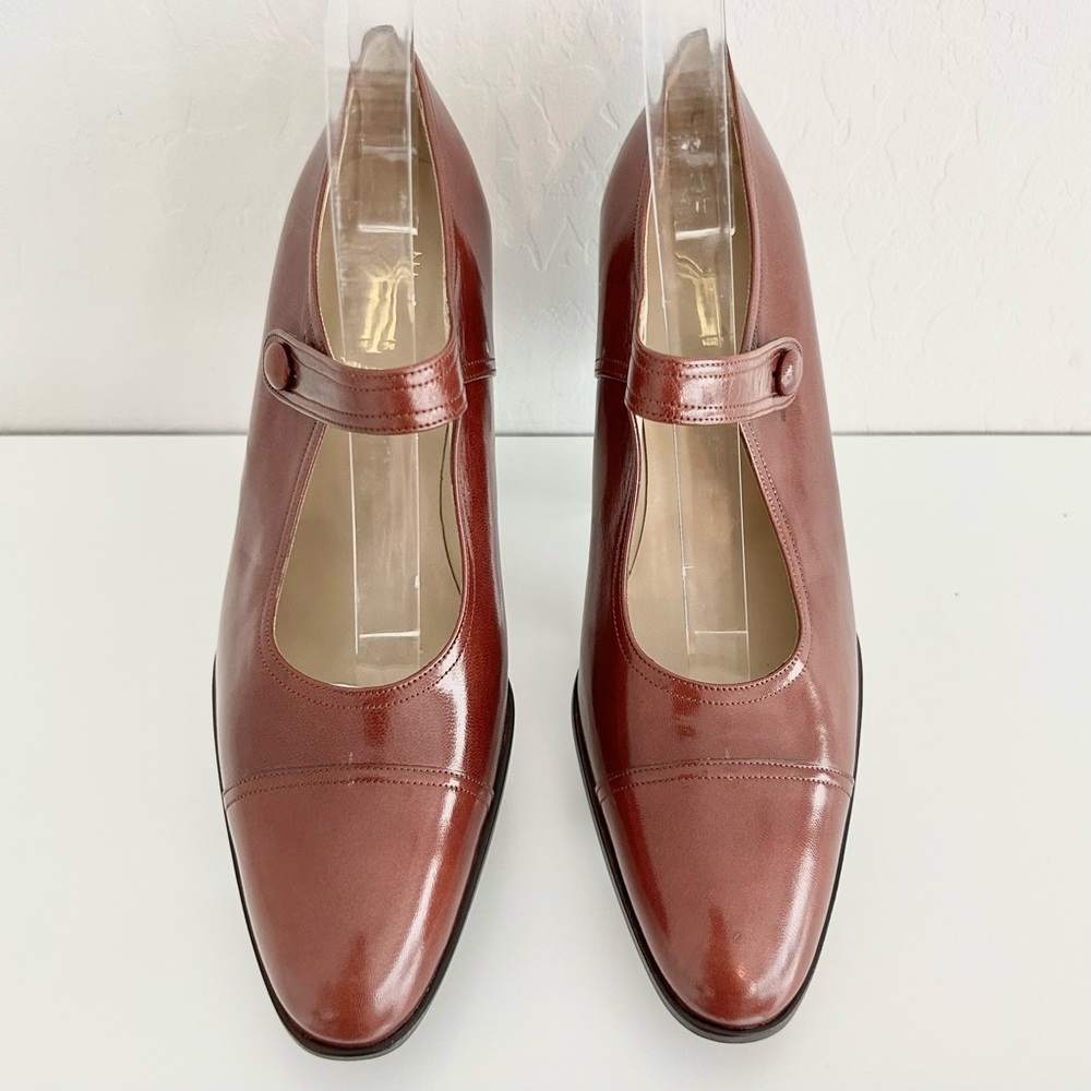 Vintage Yanko Heels with Serial Number, Made in Spain, Chestnut Brown Size 8 New